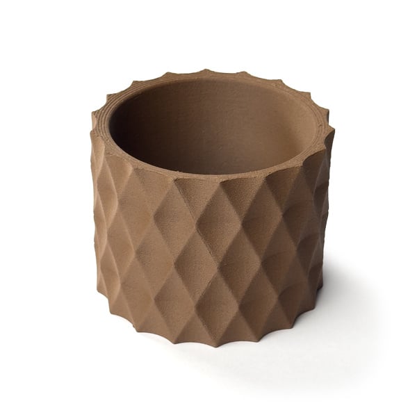 récipient en bois foncé