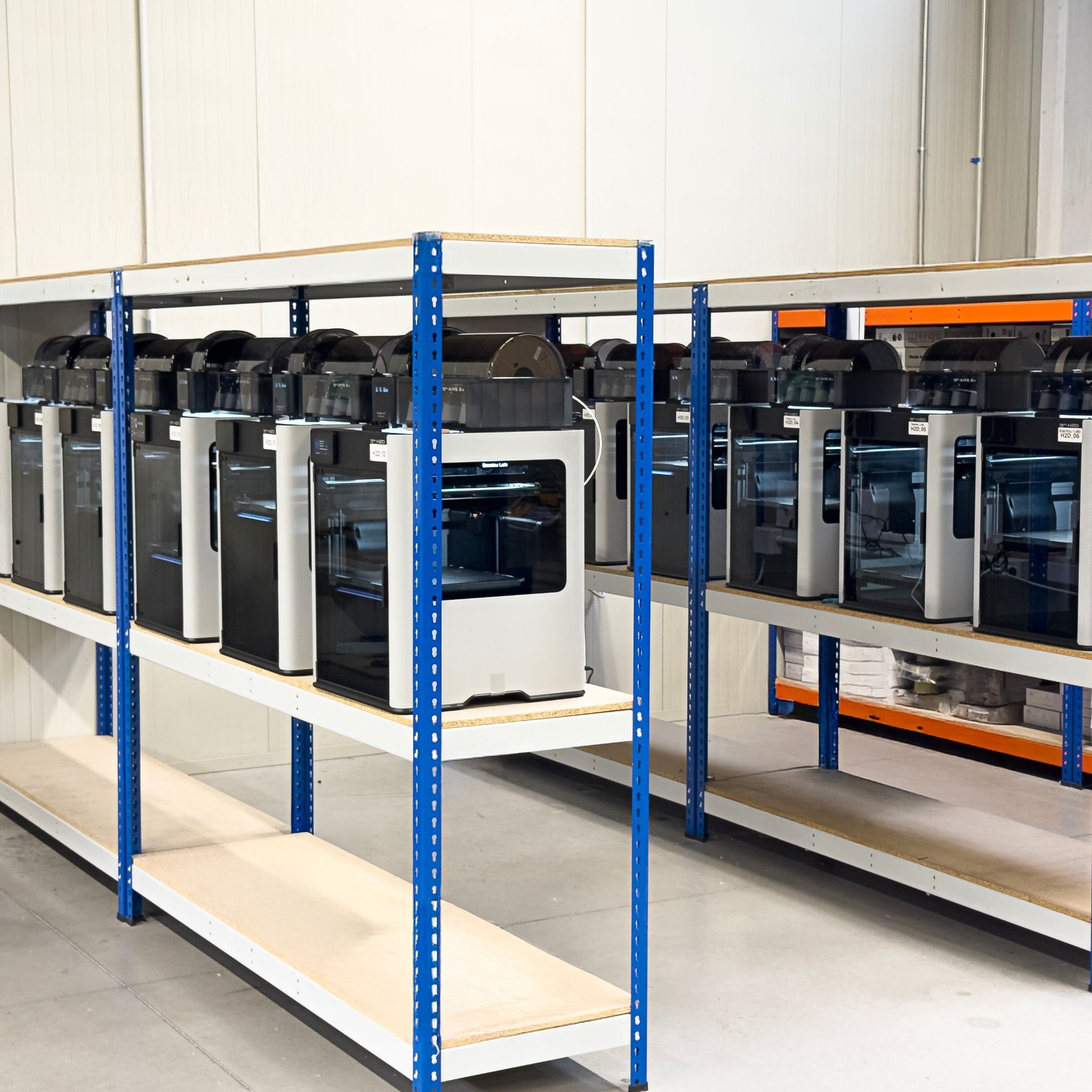 12 Bambu Lab 3D-Drucker von Weerg